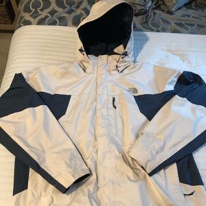 Men’s The North Face Waterproof Shell - Sz XL